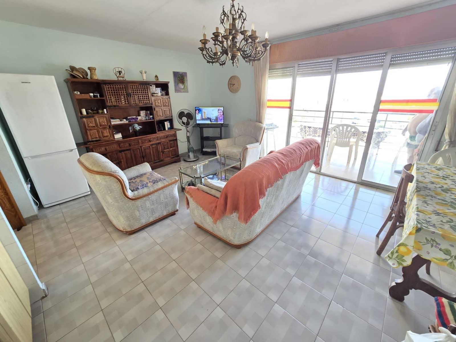 4 bedroom Semi-detached Villa for sale in Torrevieja with garage - € 360,000 (Ref: 9996687)
