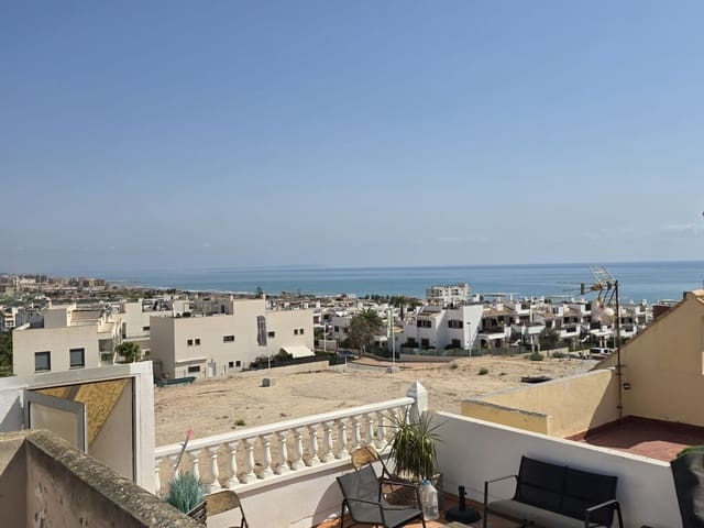 4 bedroom Semi-detached Villa for sale in Torrevieja with garage - € 360,000 (Ref: 9996687)