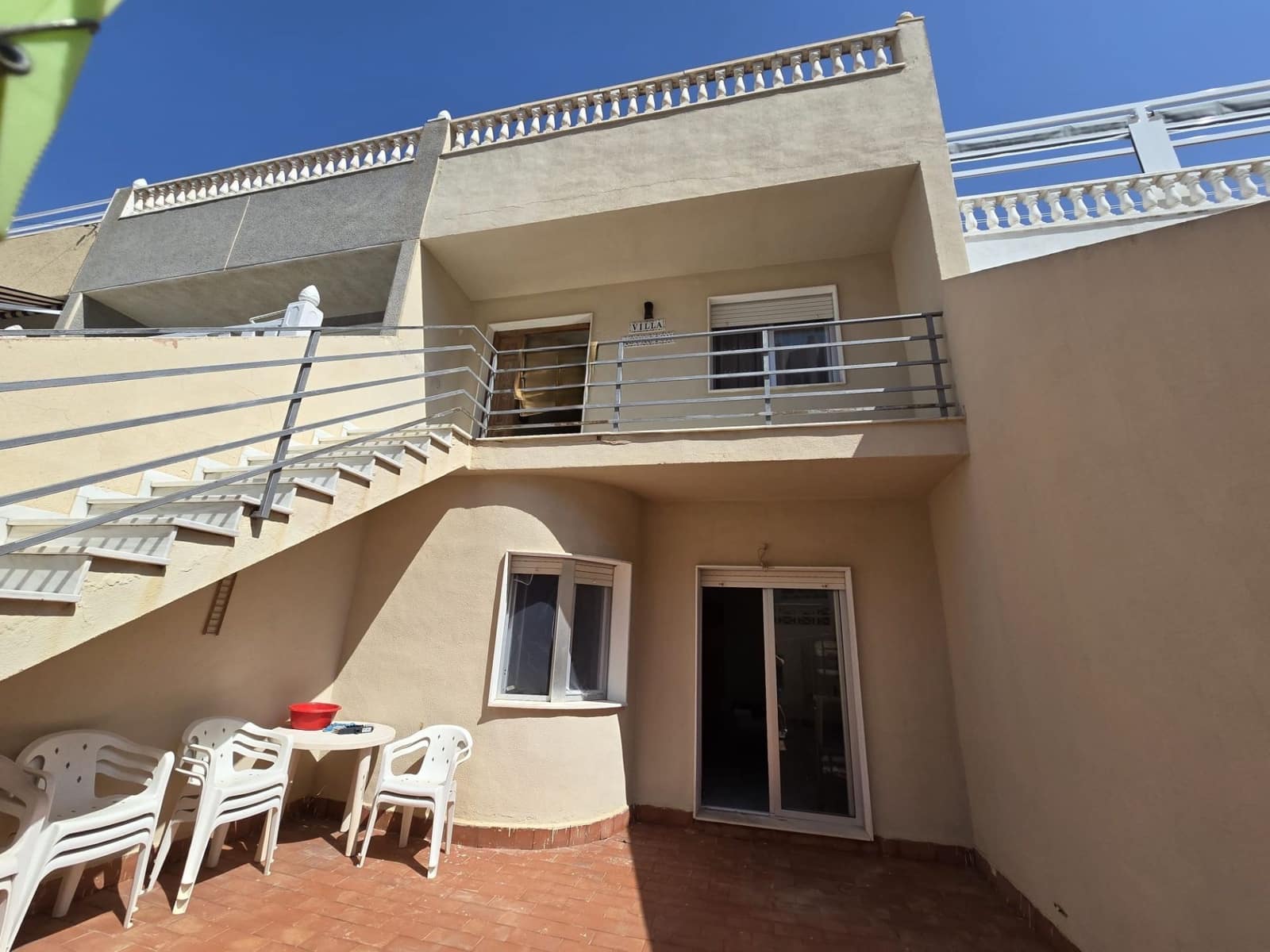 4 bedroom Semi-detached Villa for sale in Torrevieja with garage - € 360,000 (Ref: 9996687)