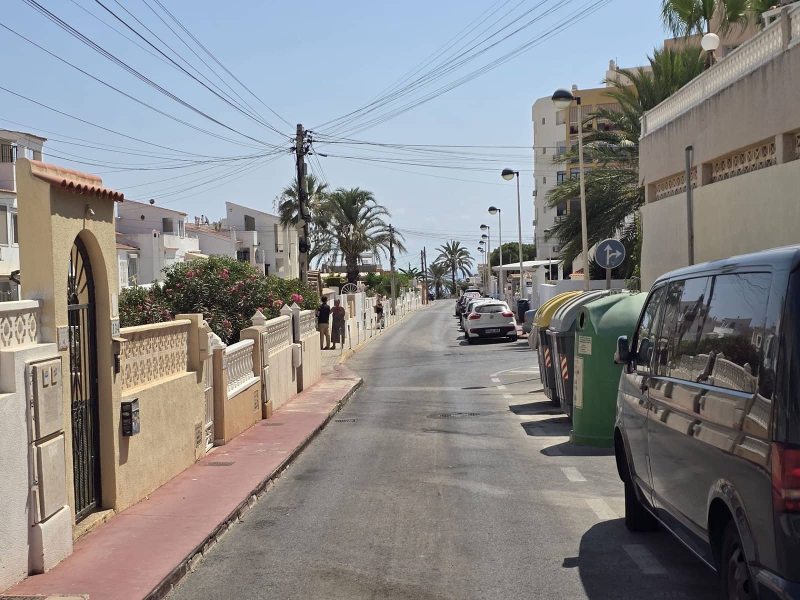 4 bedroom Semi-detached Villa for sale in Torrevieja with garage - € 360,000 (Ref: 9996687)