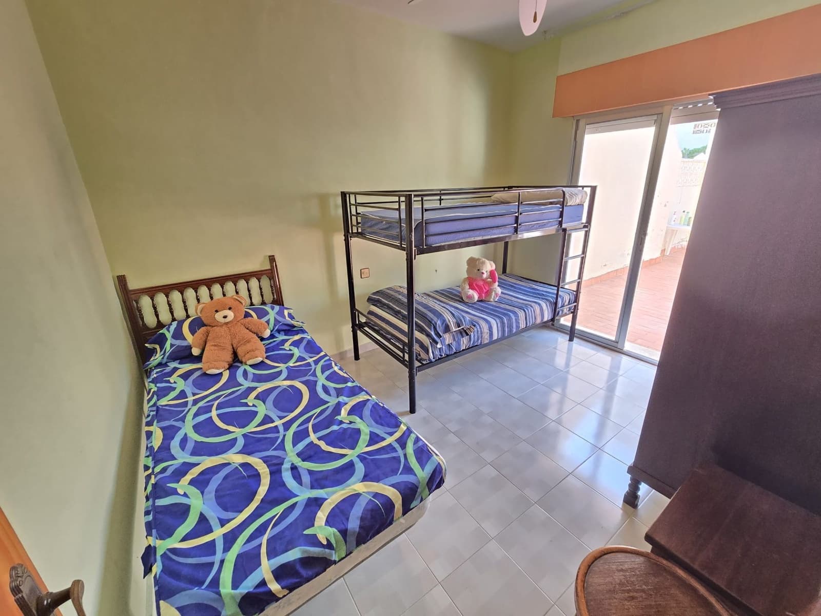 4 bedroom Semi-detached Villa for sale in Torrevieja with garage - € 360,000 (Ref: 9996687)