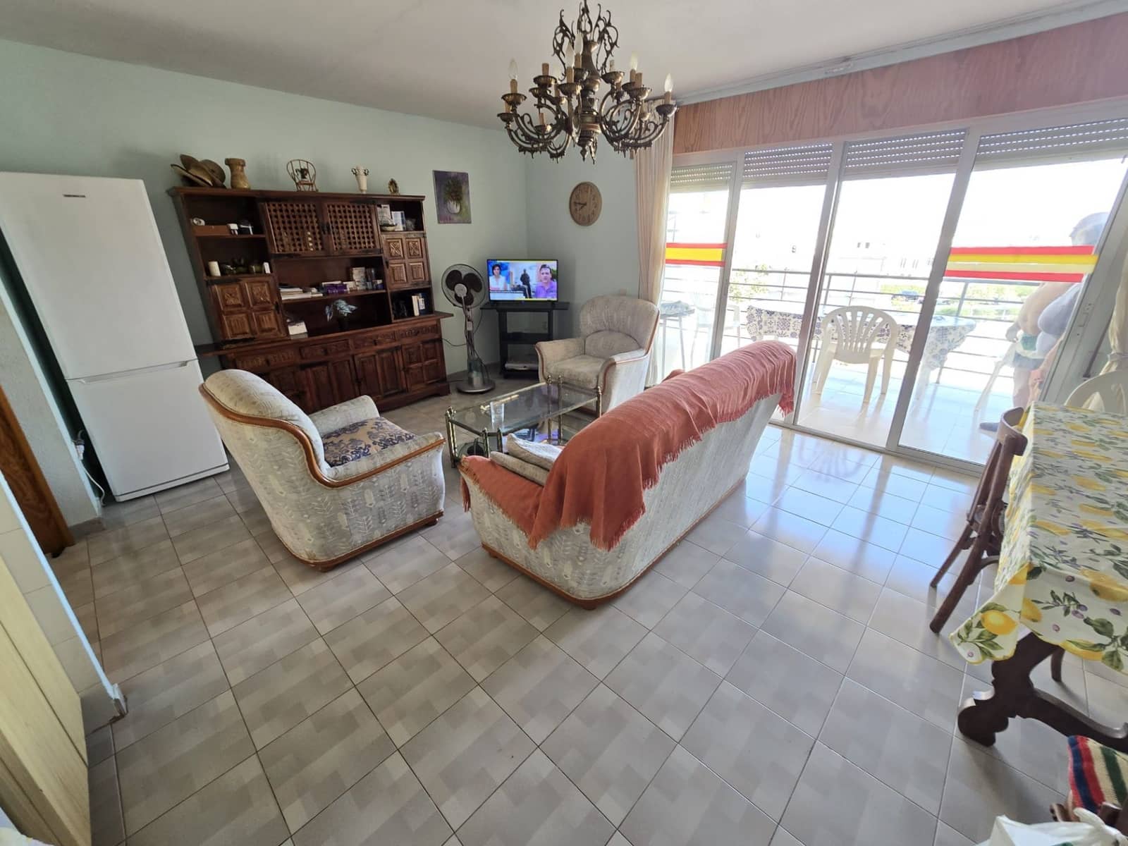 4 bedroom Semi-detached Villa for sale in Torrevieja with garage - € 360,000 (Ref: 9996687)