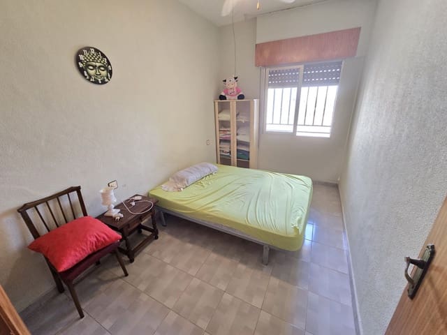 4 bedroom Semi-detached Villa for sale in Torrevieja with garage - € 360,000 (Ref: 9996687)