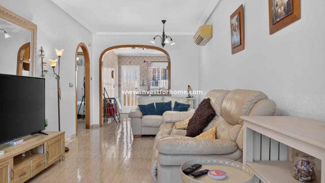 2 chambre Maison de Ville à vendre à Villamartin avec piscine garage - 215 000 € (Ref: 10133525)