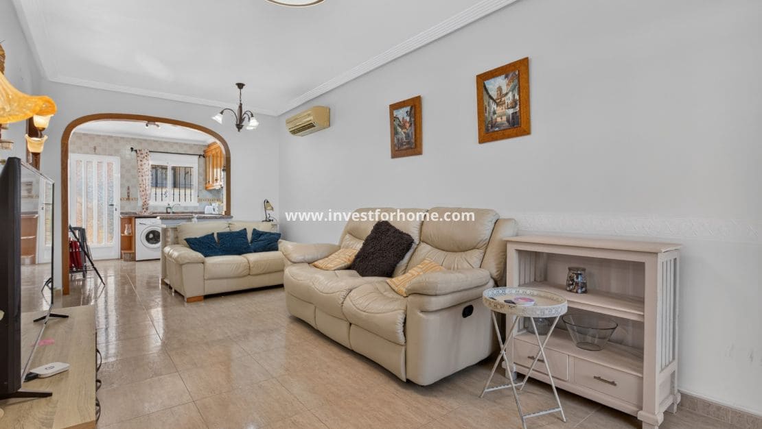 2 chambre Maison de Ville à vendre à Villamartin avec piscine garage - 215 000 € (Ref: 10133525)