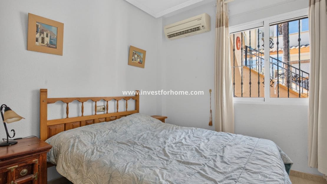 2 chambre Maison de Ville à vendre à Villamartin avec piscine garage - 215 000 € (Ref: 10133525)
