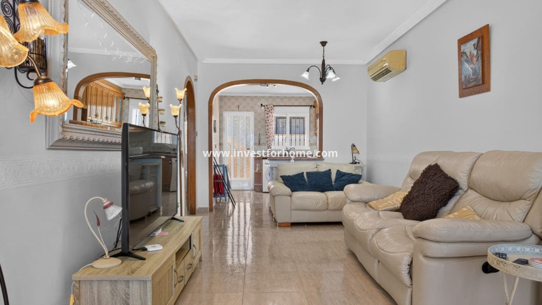 2 chambre Maison de Ville à vendre à Villamartin avec piscine garage - 215 000 € (Ref: 10133525)