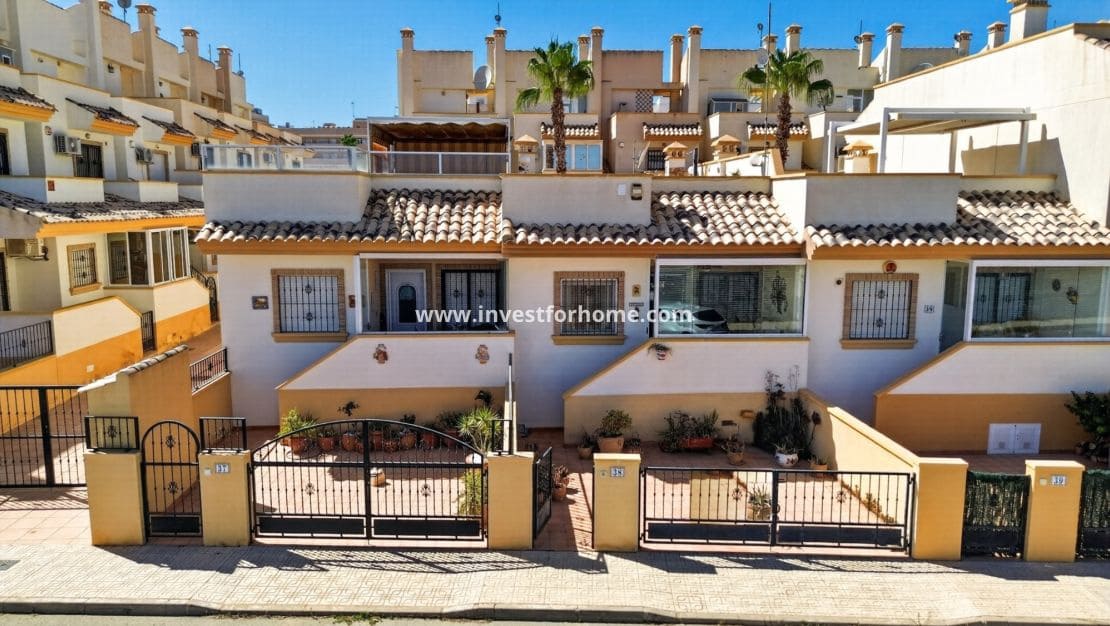 2 chambre Maison de Ville à vendre à Villamartin avec piscine garage - 215 000 € (Ref: 10133525)