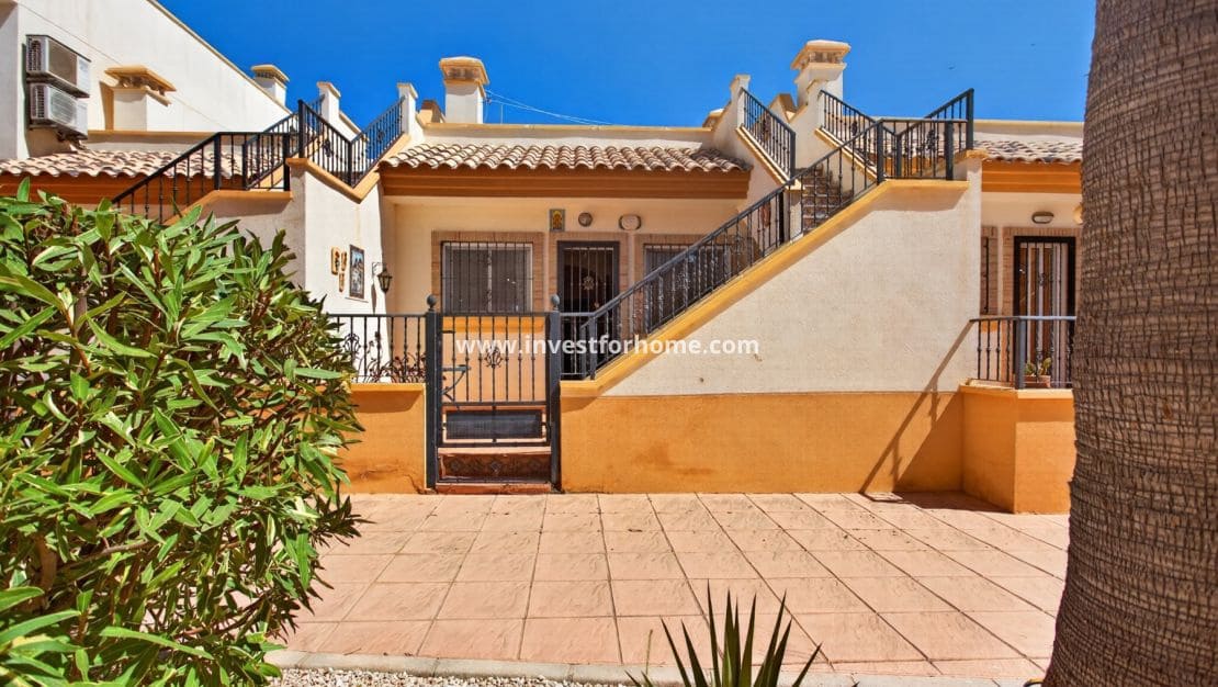 2 chambre Maison de Ville à vendre à Villamartin avec piscine garage - 215 000 € (Ref: 10133525)