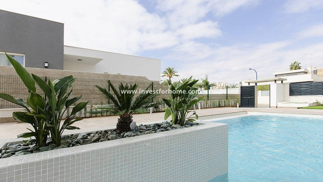 3 soveværelse Villa til salg i Dehesa de Campoamor med swimmingpool - € 995.000 (Ref: 10158441)