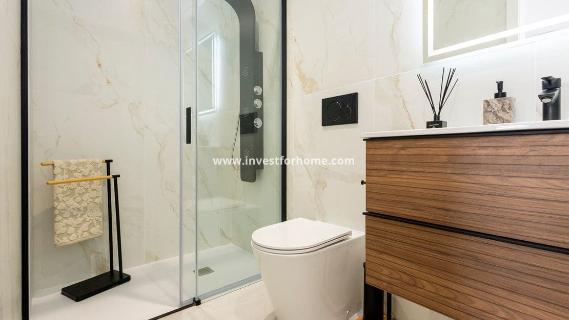 2 slaapkamer Villa te koop in Orihuela Costa met zwembad garage - € 351.000 (Ref: 10158443)