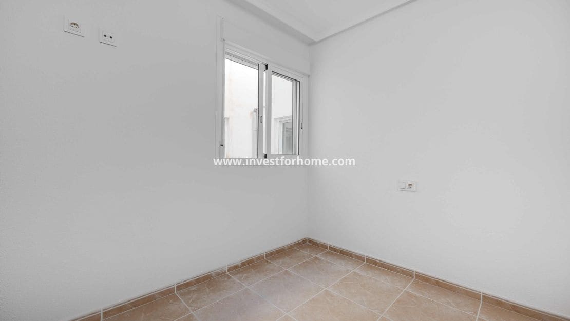 1 Zimmer Apartment zu verkaufen in San Fulgencio mit Pool Garage - 180.000 € (Ref: 10158446)