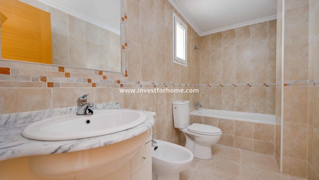 1 Zimmer Apartment zu verkaufen in San Fulgencio mit Pool Garage - 180.000 € (Ref: 10158446)