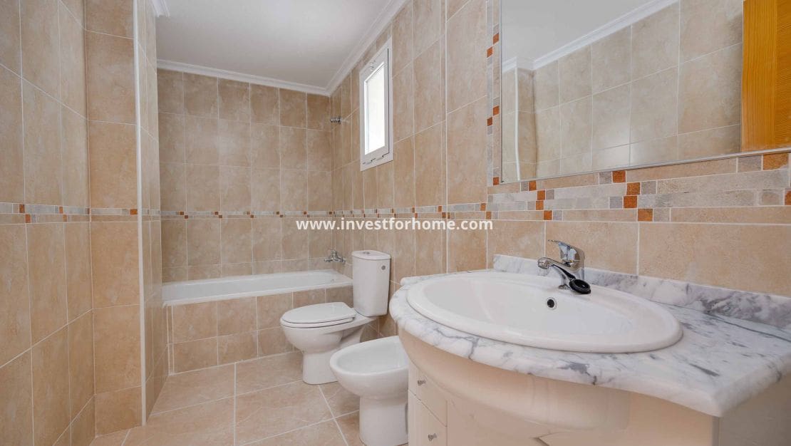 1 Zimmer Apartment zu verkaufen in San Fulgencio mit Pool Garage - 180.000 € (Ref: 10158446)