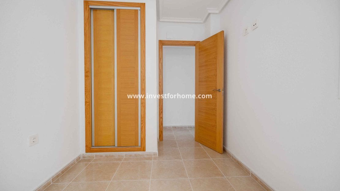 1 Zimmer Apartment zu verkaufen in San Fulgencio mit Pool Garage - 180.000 € (Ref: 10158446)