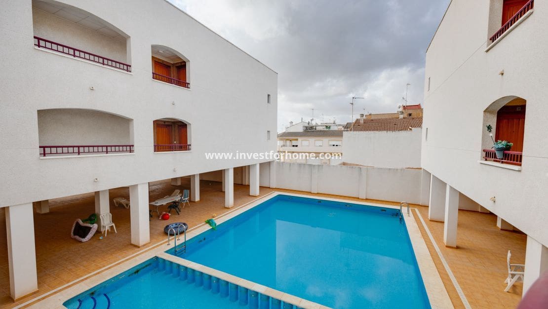 1 Zimmer Apartment zu verkaufen in San Fulgencio mit Pool Garage - 180.000 € (Ref: 10158446)