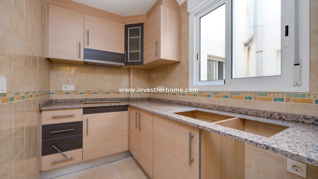 1 Zimmer Apartment zu verkaufen in San Fulgencio mit Pool Garage - 180.000 € (Ref: 10158446)