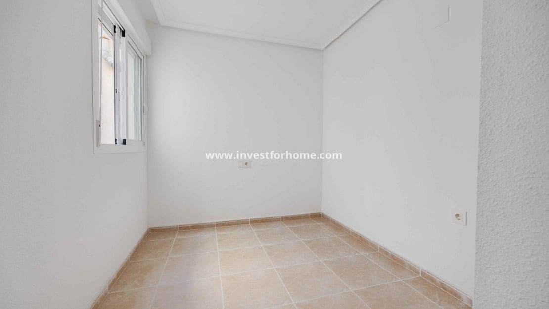 1 Zimmer Apartment zu verkaufen in San Fulgencio mit Pool Garage - 180.000 € (Ref: 10158446)