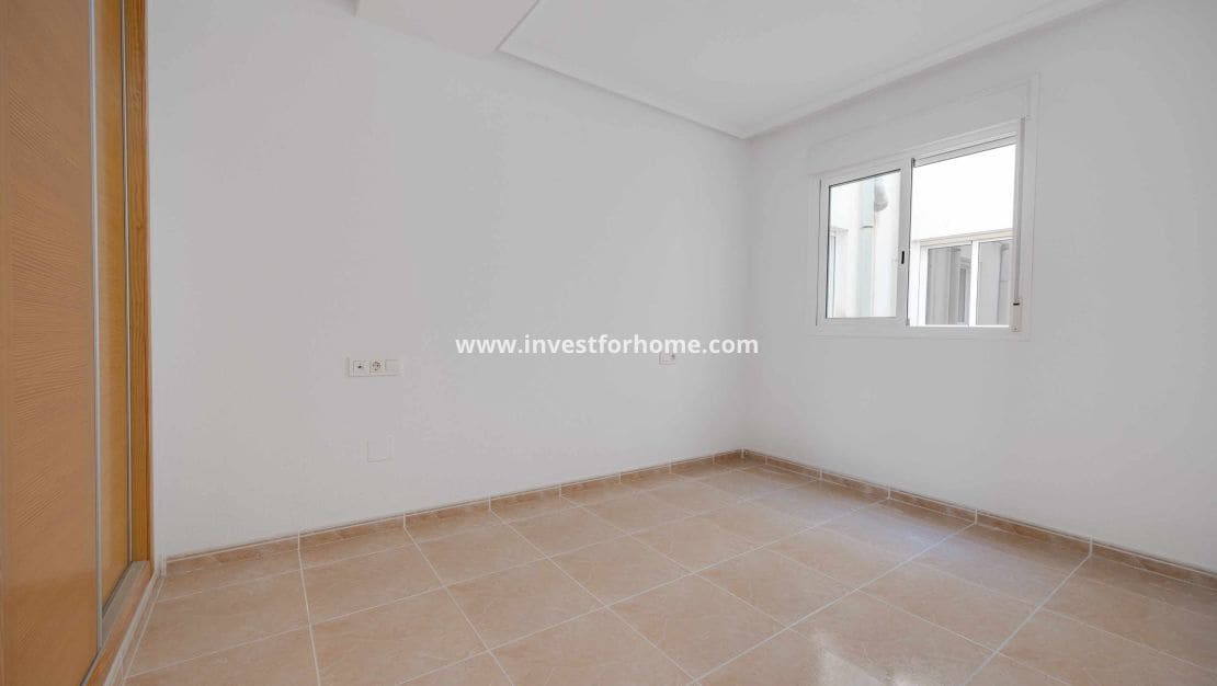 1 Zimmer Apartment zu verkaufen in San Fulgencio mit Pool Garage - 180.000 € (Ref: 10158446)