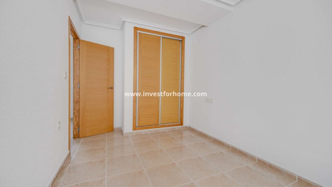 1 Zimmer Apartment zu verkaufen in San Fulgencio mit Pool Garage - 180.000 € (Ref: 10158446)