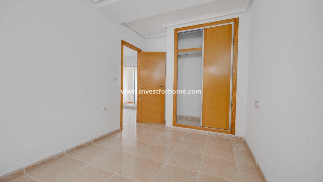 1 Zimmer Apartment zu verkaufen in San Fulgencio mit Pool Garage - 180.000 € (Ref: 10158446)