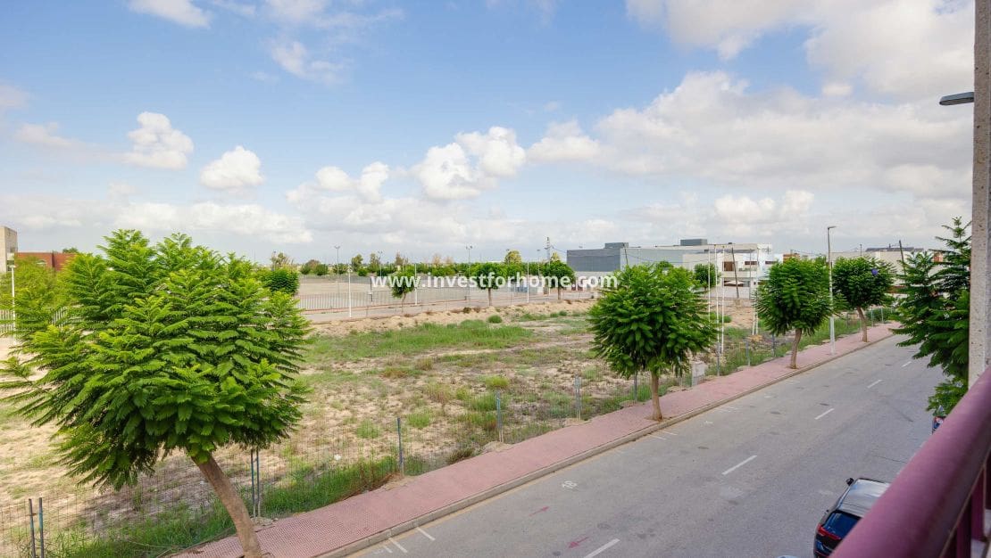 1 Zimmer Apartment zu verkaufen in San Fulgencio mit Pool Garage - 180.000 € (Ref: 10158446)