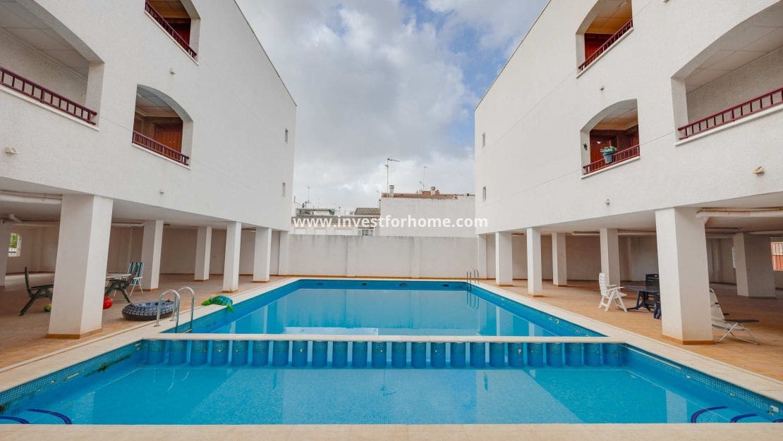 1 Zimmer Apartment zu verkaufen in San Fulgencio mit Pool Garage - 180.000 € (Ref: 10158446)