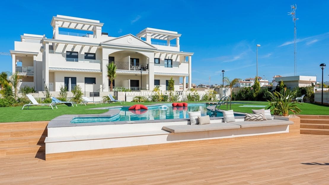 3 bedroom Apartment for sale in Rojales with pool garage - € 380,540 (Ref: 10158447)