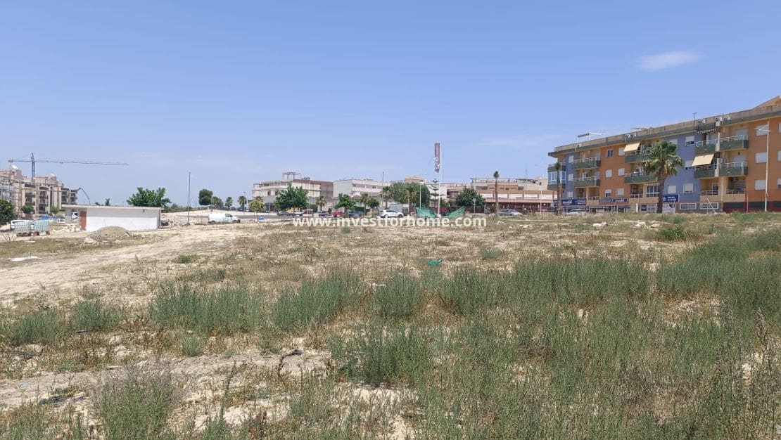 2 bedroom Apartment for sale in San Miguel de Salinas with pool - € 244,000 (Ref: 10158451)