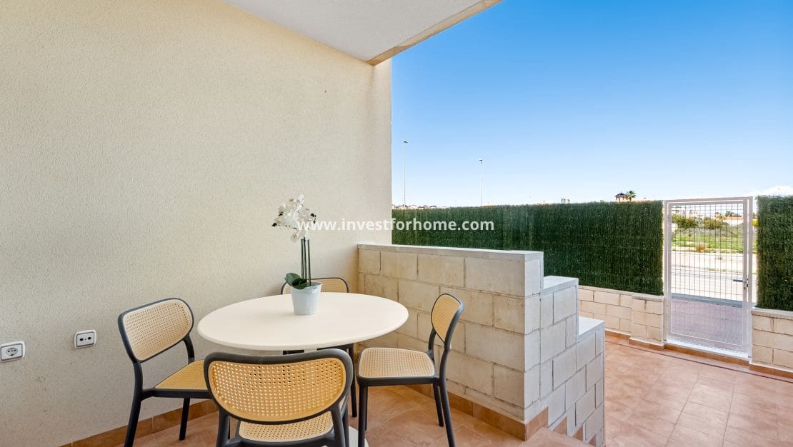 2 sovrum Lägenhet till salu i Orihuela Costa med pool - 240 500 € (Ref: 10158458)