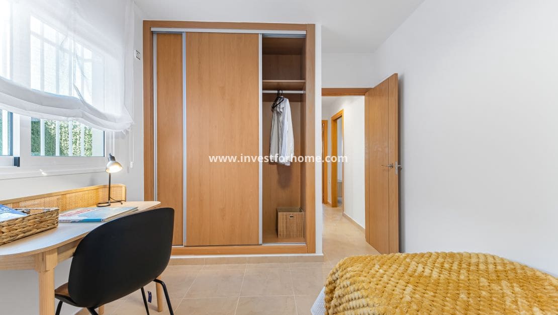 2 sovrum Lägenhet till salu i Orihuela Costa med pool - 240 500 € (Ref: 10158458)