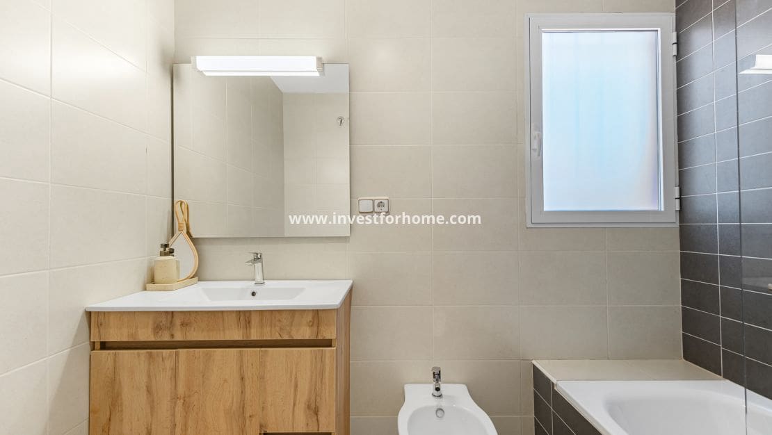 2 sovrum Lägenhet till salu i Orihuela Costa med pool - 240 500 € (Ref: 10158458)