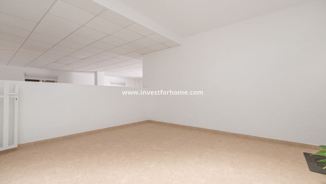 2 sovrum Lägenhet till salu i Orihuela Costa med pool - 240 500 € (Ref: 10158458)