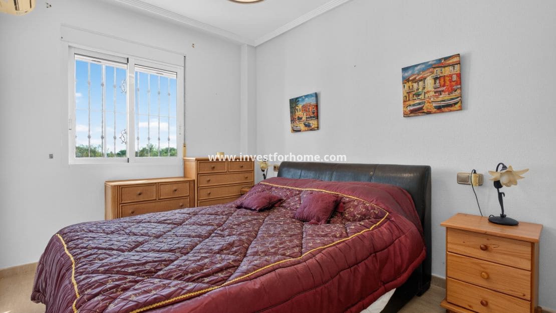 2 chambre Villa/Maison Mitoyenne à vendre à Villamartin avec piscine garage - 215 000 € (Ref: 10159968)