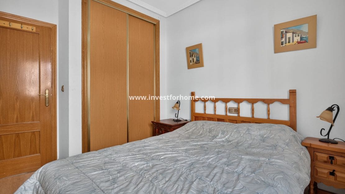 2 chambre Villa/Maison Mitoyenne à vendre à Villamartin avec piscine garage - 215 000 € (Ref: 10159968)