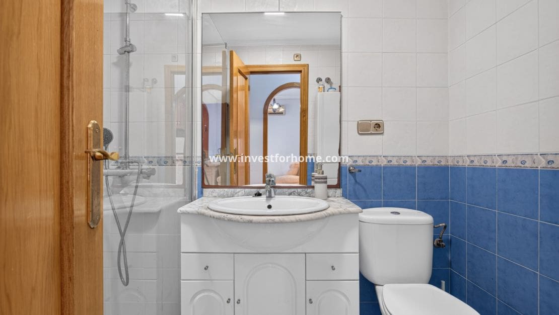 2 chambre Villa/Maison Mitoyenne à vendre à Villamartin avec piscine garage - 215 000 € (Ref: 10159968)