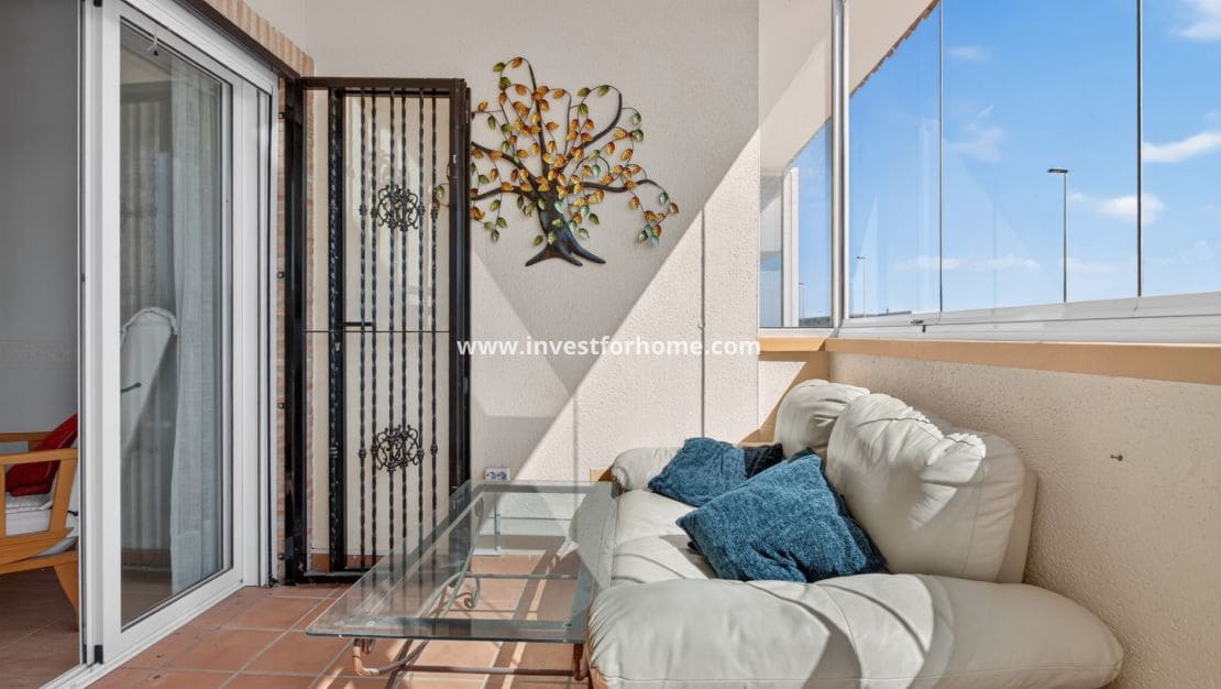 2 chambre Villa/Maison Mitoyenne à vendre à Villamartin avec piscine garage - 215 000 € (Ref: 10159968)