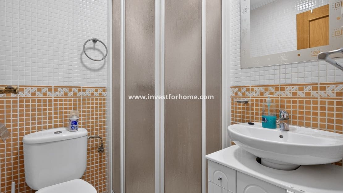 2 chambre Villa/Maison Mitoyenne à vendre à Villamartin avec piscine garage - 215 000 € (Ref: 10159968)