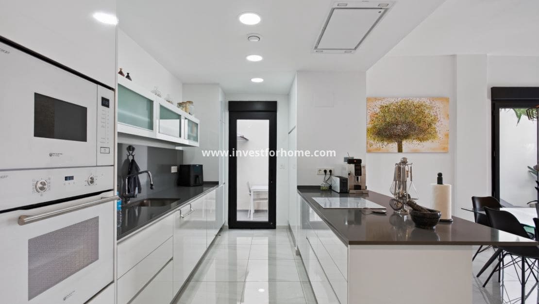 3 slaapkamer Villa te koop in Bigastro met zwembad garage - € 384.000 (Ref: 10162477)