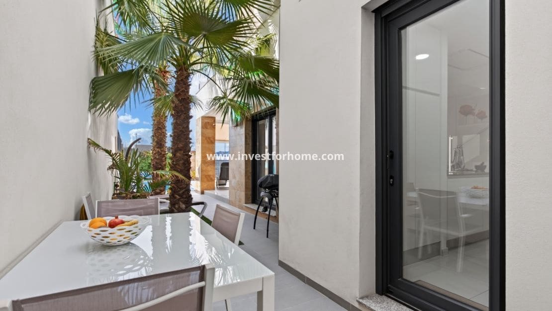 3 slaapkamer Villa te koop in Bigastro met zwembad garage - € 384.000 (Ref: 10162477)