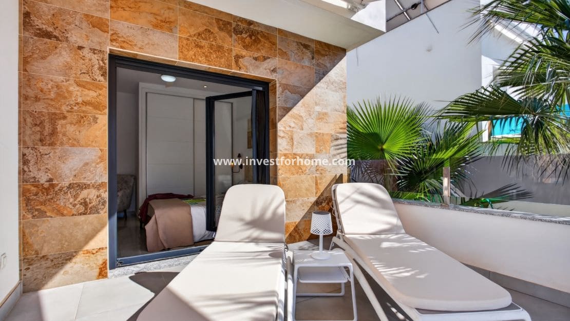 3 slaapkamer Villa te koop in Bigastro met zwembad garage - € 384.000 (Ref: 10162477)