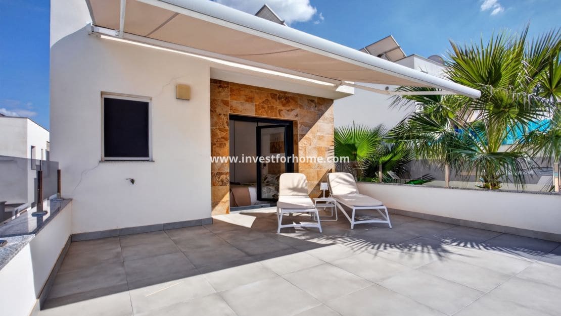 3 slaapkamer Villa te koop in Bigastro met zwembad garage - € 384.000 (Ref: 10162477)