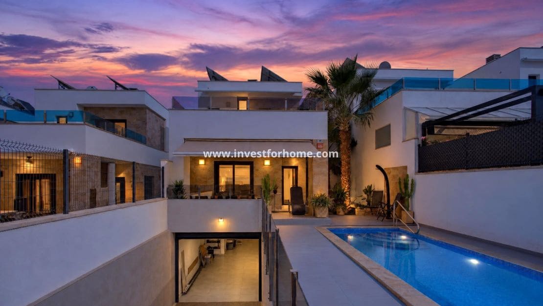 3 slaapkamer Villa te koop in Bigastro met zwembad garage - € 384.000 (Ref: 10162477)