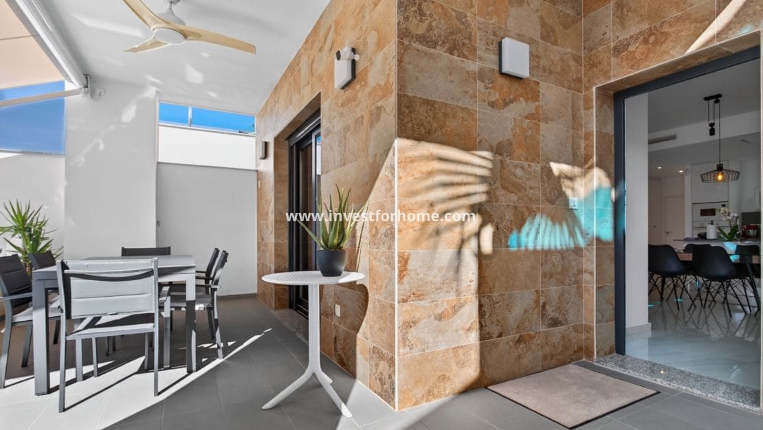 3 slaapkamer Villa te koop in Bigastro met zwembad garage - € 384.000 (Ref: 10162477)