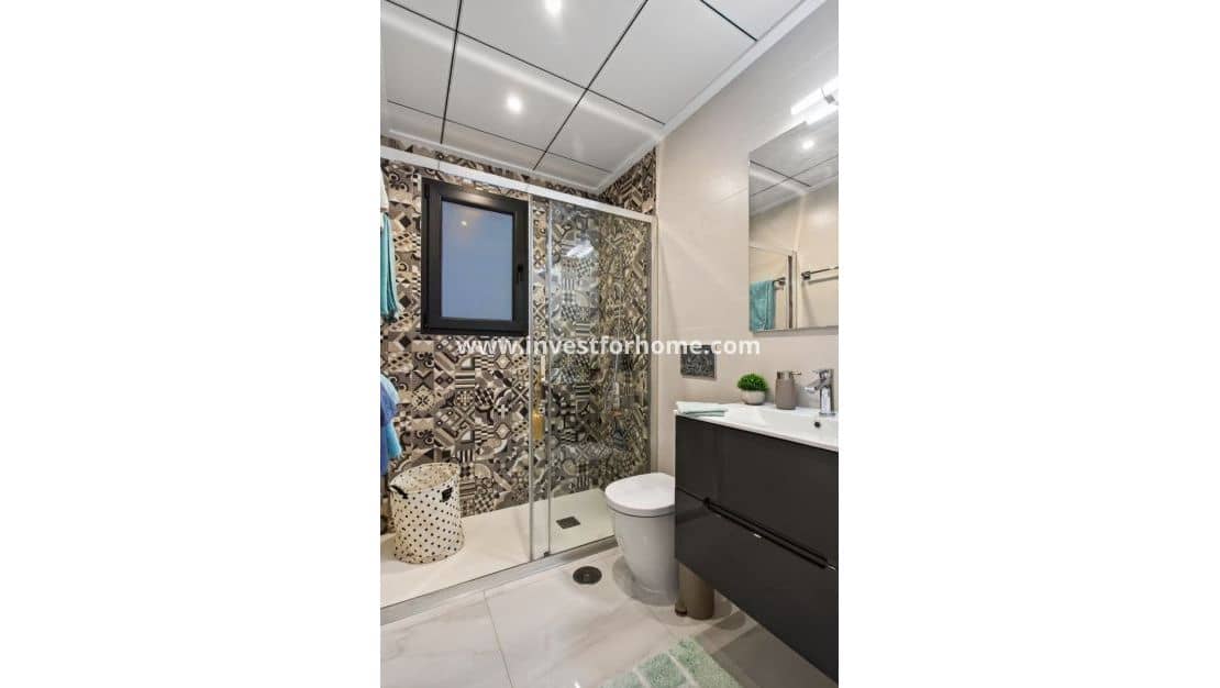 3 slaapkamer Villa te koop in Bigastro met zwembad garage - € 384.000 (Ref: 10162477)