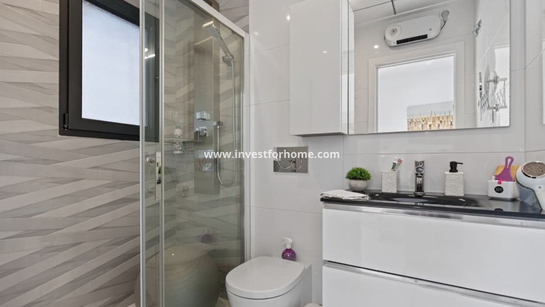 3 slaapkamer Villa te koop in Bigastro met zwembad garage - € 384.000 (Ref: 10162477)