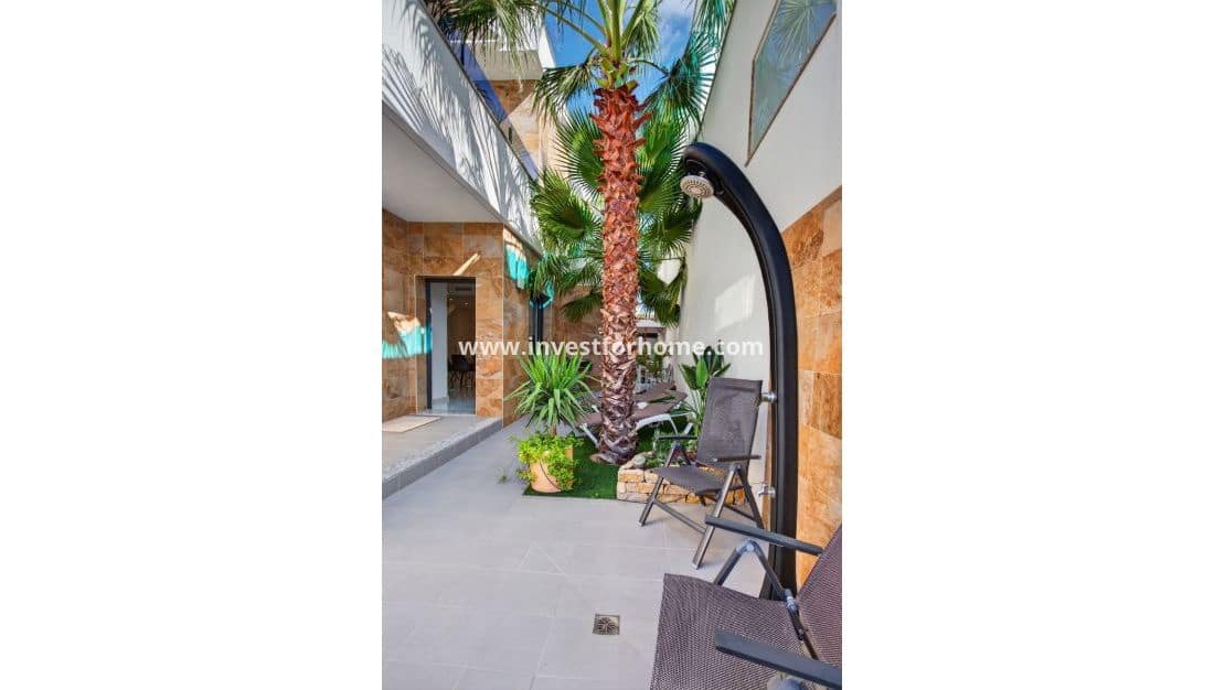 3 slaapkamer Villa te koop in Bigastro met zwembad garage - € 384.000 (Ref: 10162477)