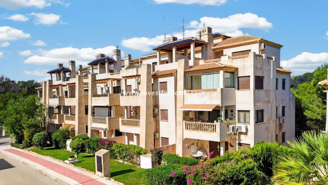 3 bedroom Apartment for sale in Las Ramblas Golf with pool garage - € 255,000 (Ref: 10167438)
