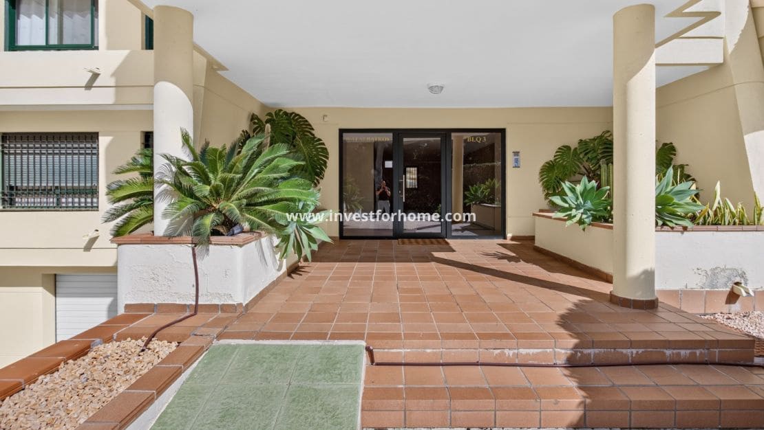 2 slaapkamer Appartement te koop in Orihuela Costa met zwembad - € 295.000 (Ref: 10182216)