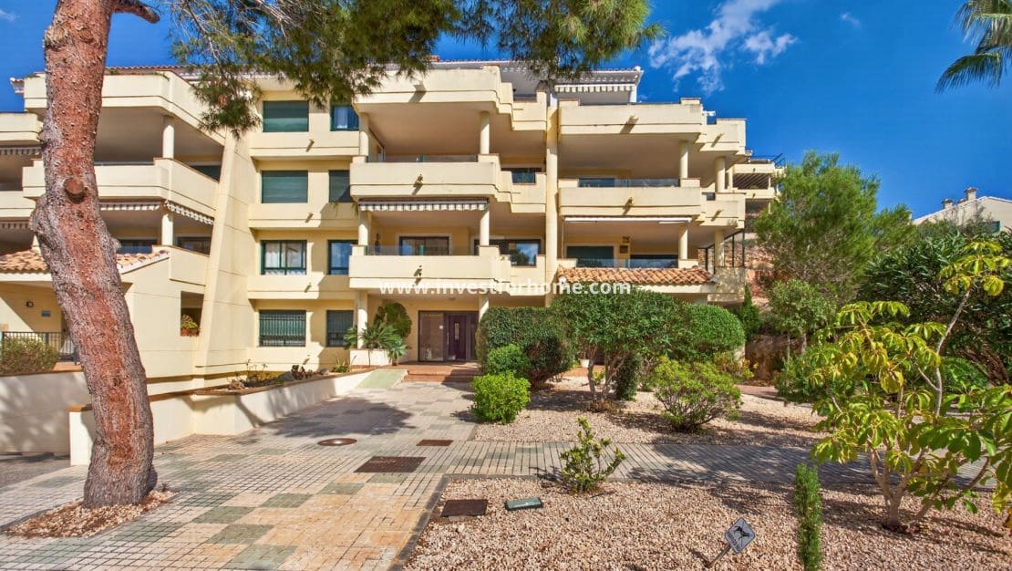 2 slaapkamer Appartement te koop in Orihuela Costa met zwembad - € 295.000 (Ref: 10182216)